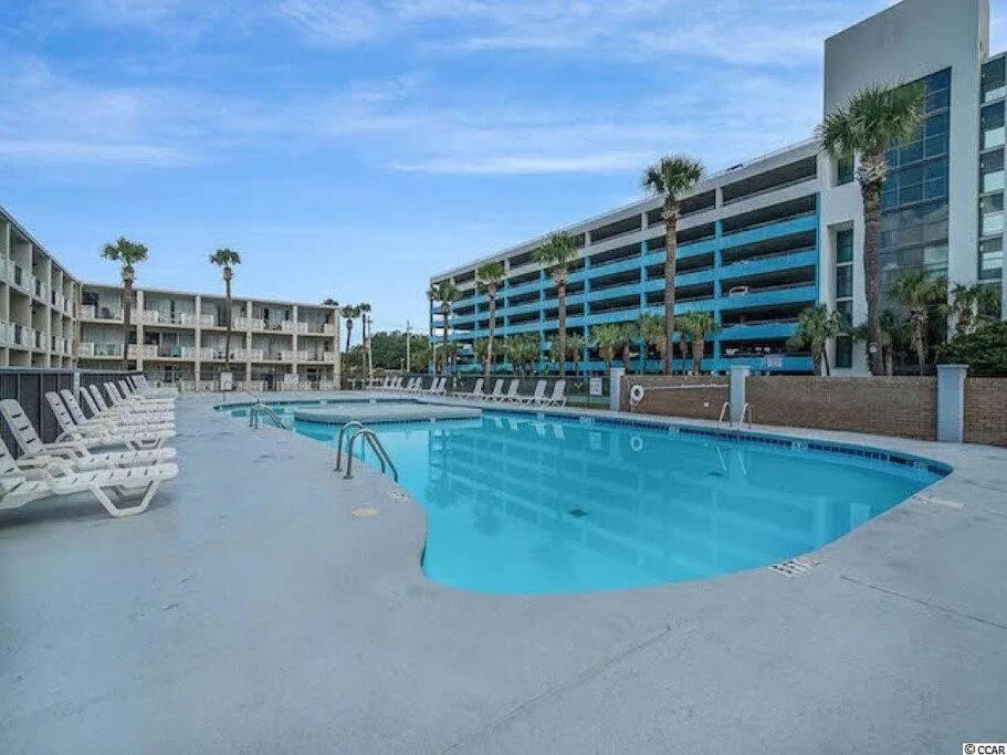 Pool Front & Across From Beach Myrtle Beach Exterior photo